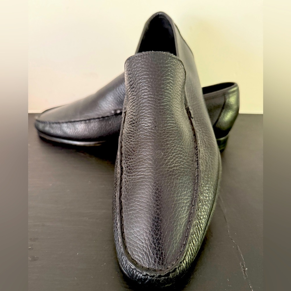 Bruno Magli Casual Loafers. Black. Made in Italy. Size 10M. Very Good Condition